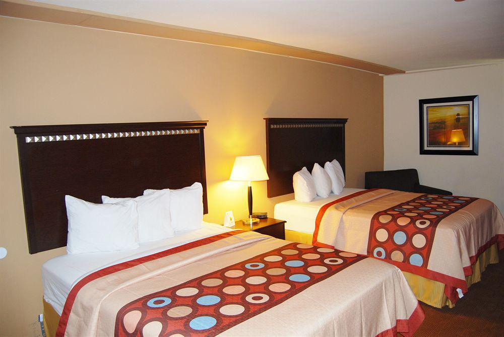 Super 8 By Wyndham Oklahoma City Eksteriør bilde