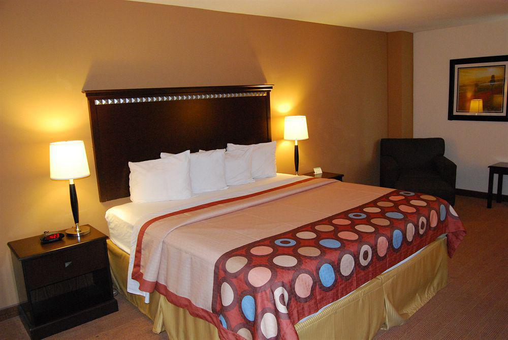 Super 8 By Wyndham Oklahoma City Eksteriør bilde